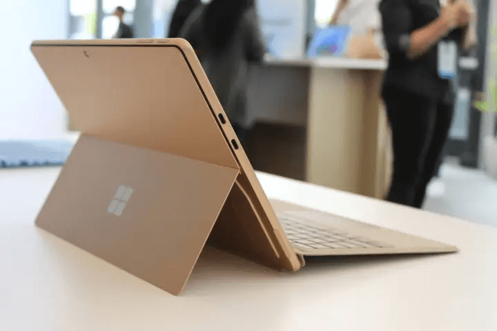 Microsoft claims that the new Surface Laptop, equipped with Copilot+ technology
mrustimes
mrustimes.com